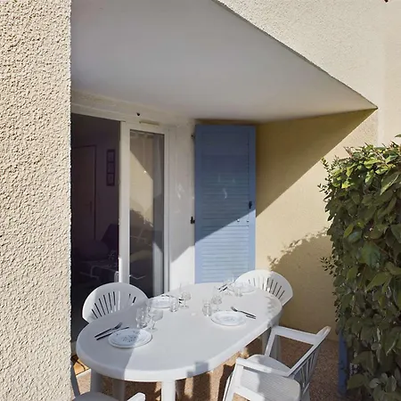 2 Pieces Rdc Avec Terrasse Et Parking Dans Securisee Avec Piscine - Fr-1-326-846 شقة