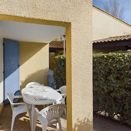Appartement 2 Pieces Rdc Avec Terrasse Et Parking Dans Securisee Avec Piscine