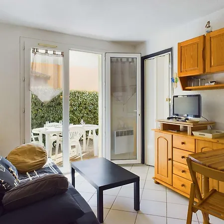 Appartement 2 Pieces Rdc Avec Terrasse Et Parking Dans Securisee Avec Piscine