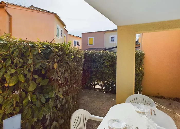 2 Pieces Rdc Avec Terrasse Et Parking Dans Securisee Avec Piscine - Fr-1-326-846 Apartamento *